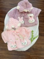 کد ۱۶۳۵ کت خزدار با کلاه وارداتی طرح رابیت - Image 3