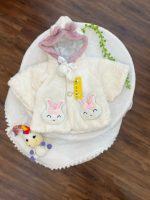 کد ۱۶۳۵ کت خزدار با کلاه وارداتی طرح رابیت - Image 2