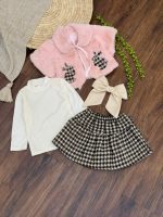 کد ۱۷۴۴ کت خز + بلوز + دامن چهارخونه مشکی وارداتی - Image 3