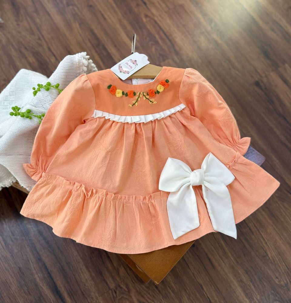 کد ۲۱۲۲ پیراهن طرح بهار نارنج (آف خورده)