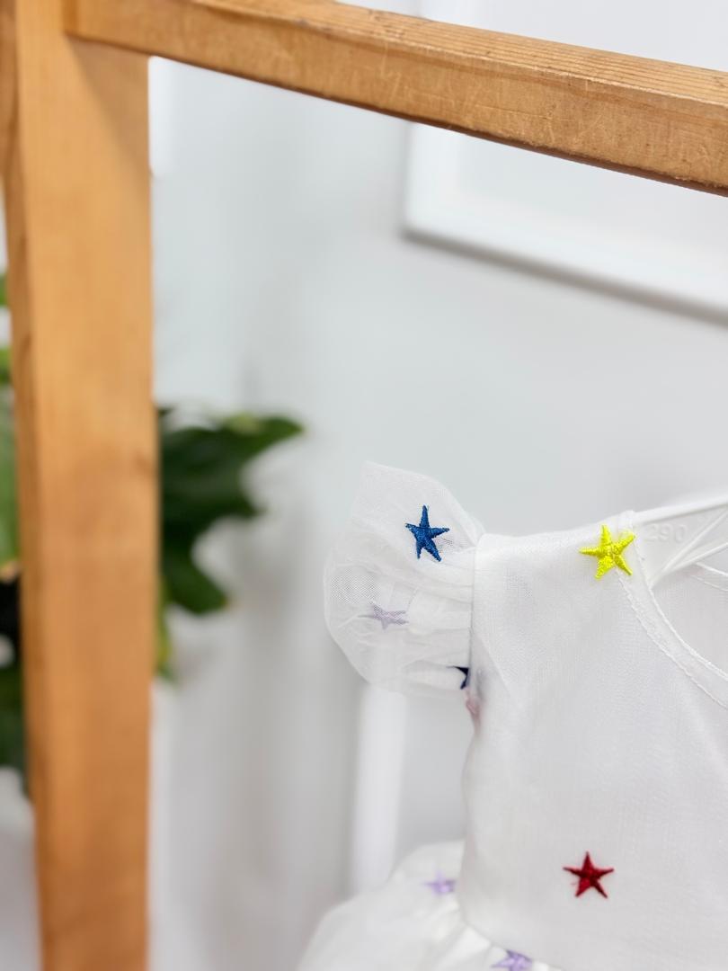 IMG-20251030-WA0085(1) کد ۲۸۰۵ پیراهن سفید با ستاره های رنگی - Image 6