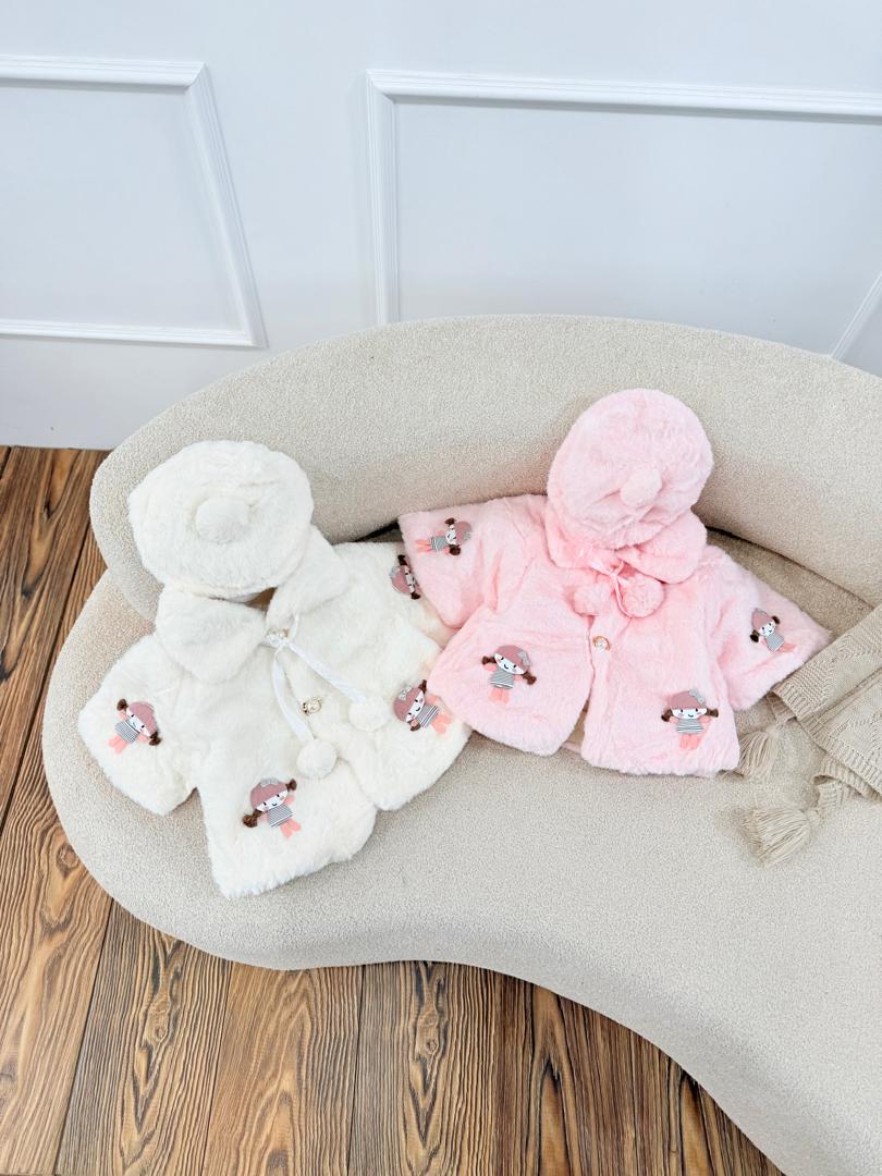 IMG-20251031-WA0082 کد ۲۸۱۳ شنل خز وارداتی طرح دختر - Image 5