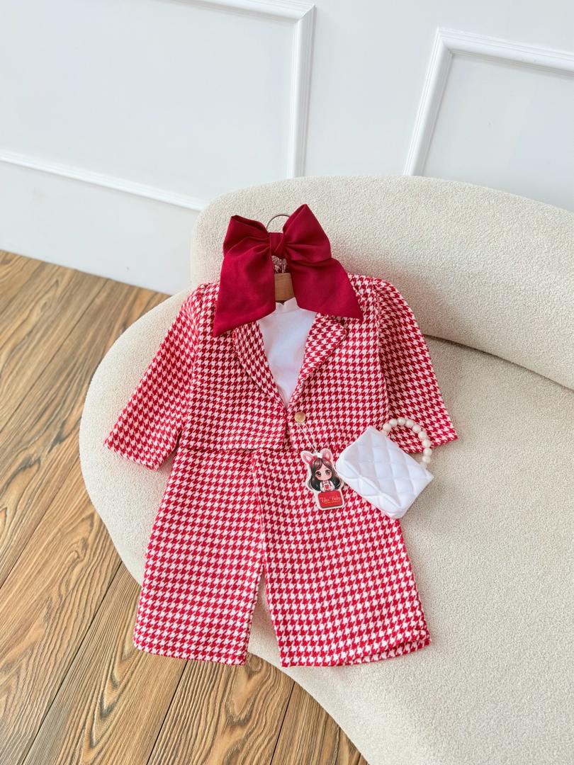 IMG-20251126-WA0138 کد ۲۹۲۱ ست کت و شلوار و کراپ طرح آرامیس - Image 1