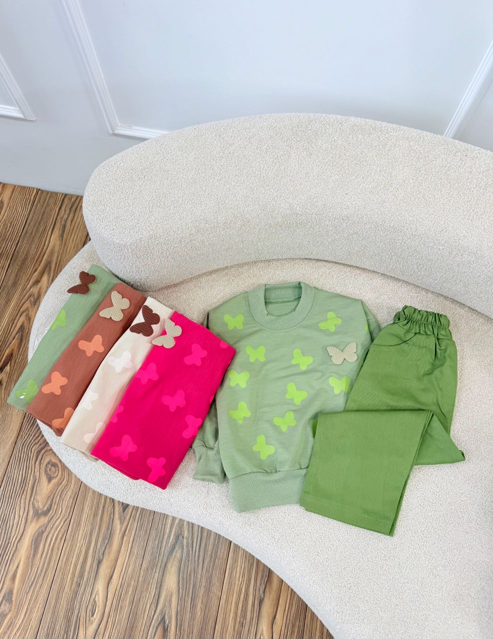 IMG-20251201-WA0017 کد ۲۹۴۵ بلوز شلوار طرح پروانه های ماتیلدا - Image 1