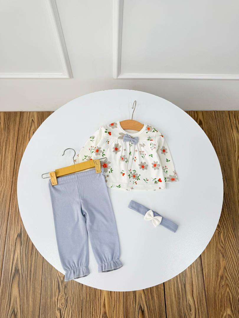 IMG-20251214-WA0108 کد ۳۰۰۴ بلوز شلوار گل زمینه سفید +هدست - Image 1