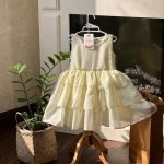 کد ۸۷۶ پیراهن مجلسی طرح رویا (شیری)