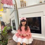 کد ۱۰۶۹ پیراهن چهارخونه طرح سوین صورتی