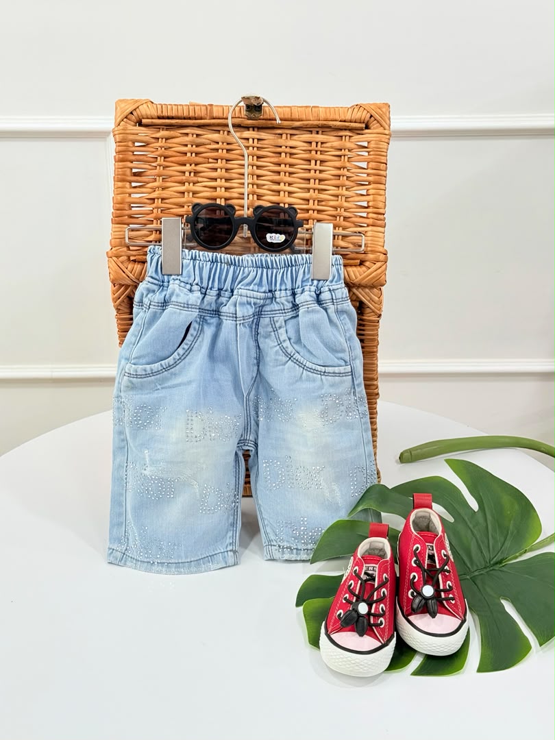 IMG-20260709-WA0055 کد 3855 شلوارک جین نگینی طرح Dior - Image 1