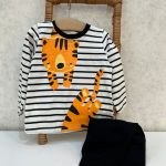 کد ۱۶۹۵ بلوز شلوار وارداتی طرح شیر