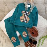 کد ۱۷۹۲ بلوز شلوار سبز باربری