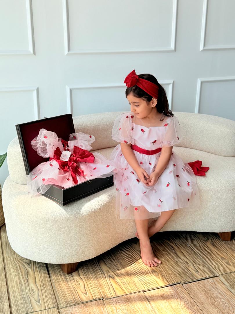 کد ۲۴۸۱ پیراهن توری طرح آناناس قرمز