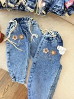 کد ۲۴۸۳ شلوار جین گل برجسته طرح GOOD FLOWERS - Image 2