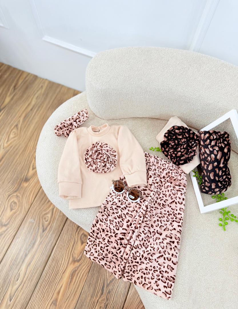 کد 2734 بلوز شلوار گل برجسته پلنگی زیبا