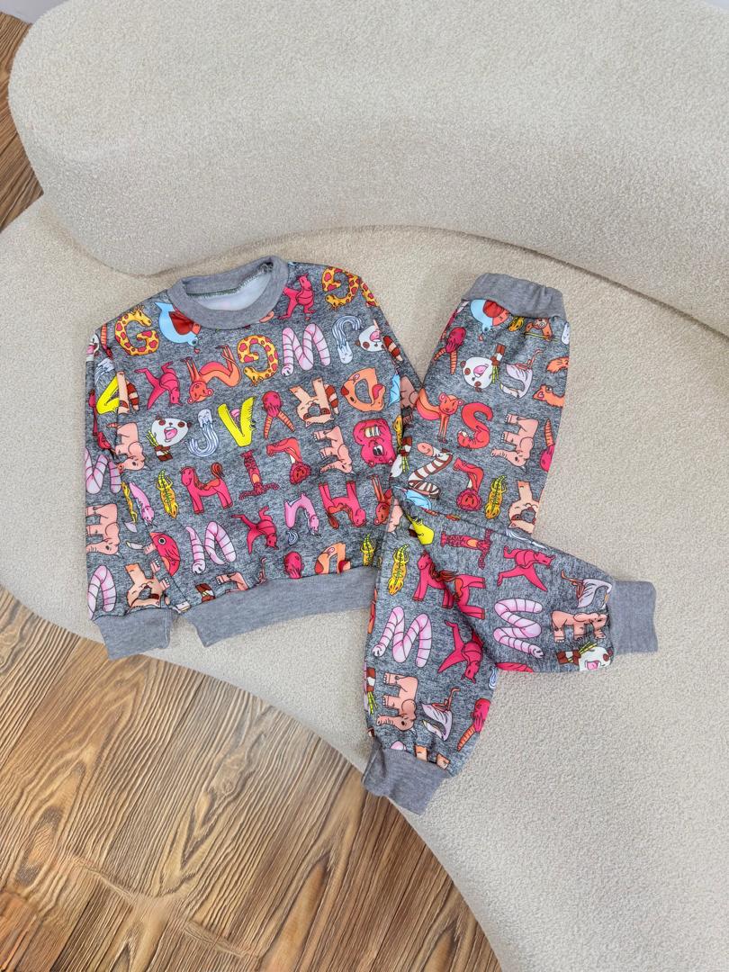 کد ۲۷۹۱ بلوز شلوار توکرکی اعداد رنگی انگلیسی