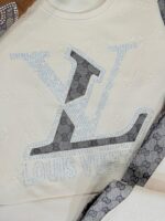 کد ۲۸۰۸ بلوز شلوار Lv زمستانی - Image 5