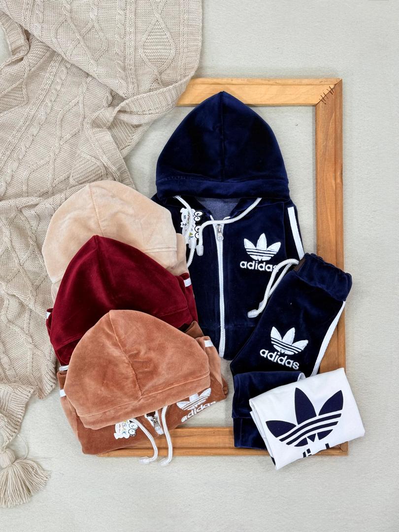 IMG-20251118-WA0075 کد 2901 ست تیکه مخمل آمریکایی نخ کوب - Image 1