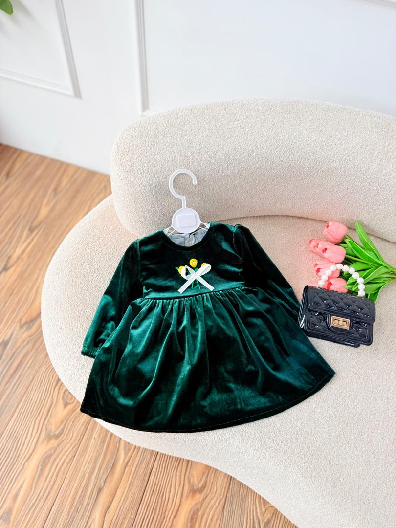 کد ۲۹۰۵ پیراهن مخمل سبز طرح زمرد