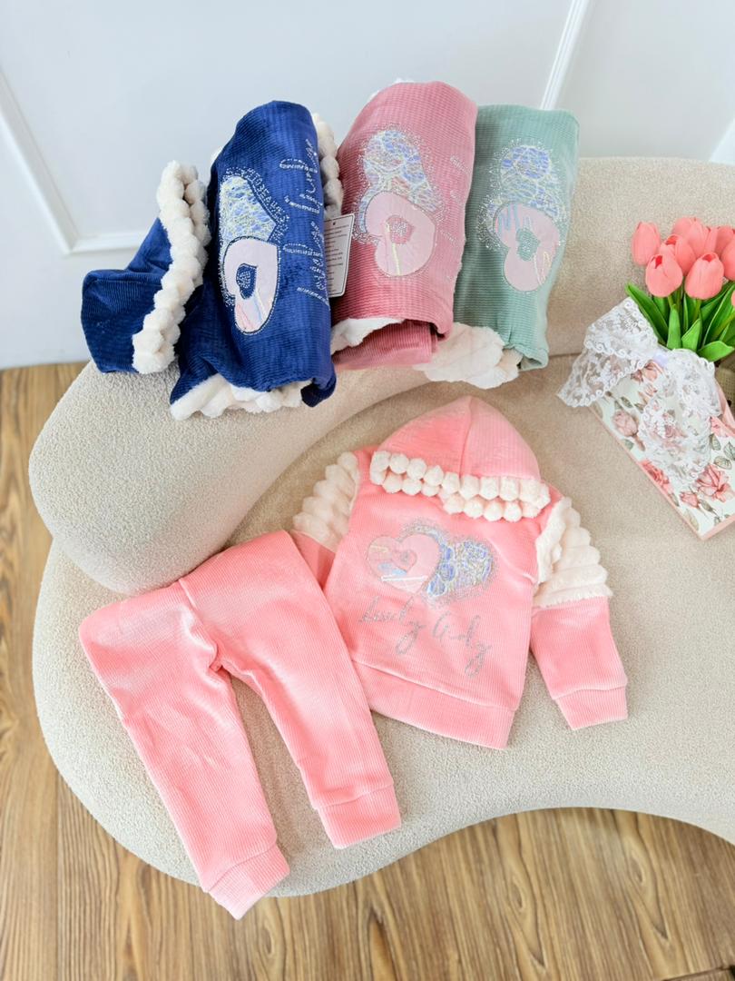 کد ۲۸۶۵ هودی شلوار وارداتی Two heart