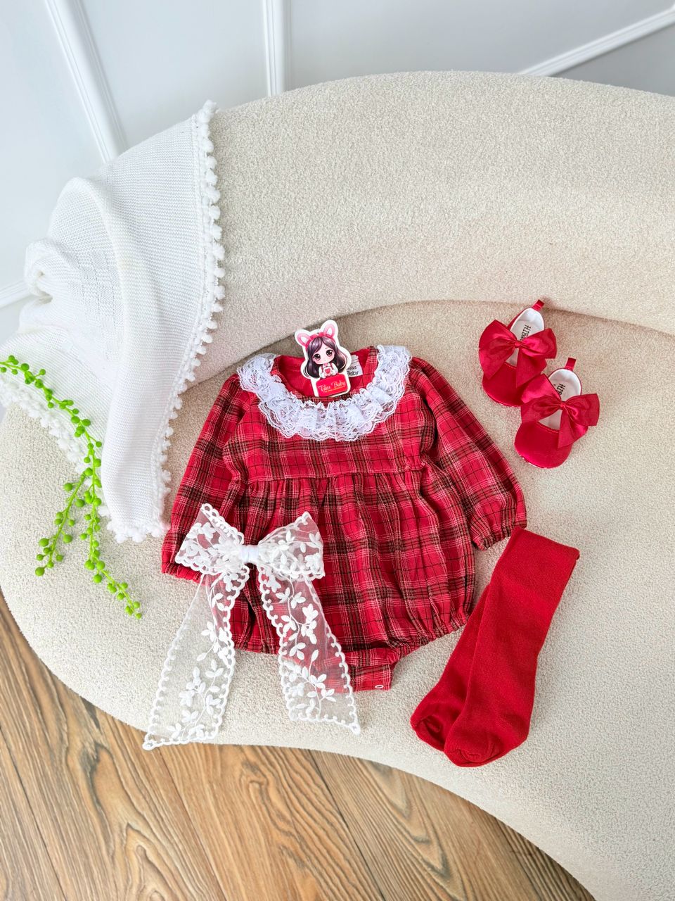 کد 2925 بادی کریسمسی یقه گیپوری طرح اسکارلت