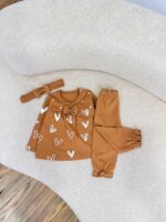 کد ۲۹۲۶ بلوز شلوار و هدبند طرح قلب کرم