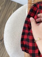 کد ۳۰۷۲ بادی چهارخونه قرمز طرح مه جان - Image 6