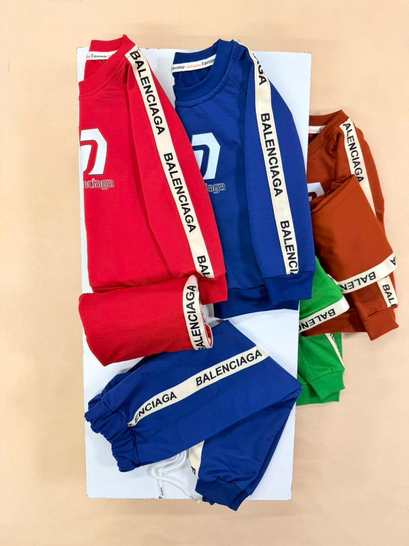 IMG-20260226-WA0192 کد ۳۲۵۳ بلوز شلوار طرح balenciaga - Image 1