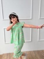 کد ۳۸۴۴ بلوز شلوارک نخی طرح خرس سبز